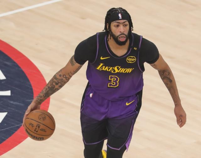 九游中国-浓眉暴论频出：文班冲DPOY靠舆论 球队拖累MVP竞争