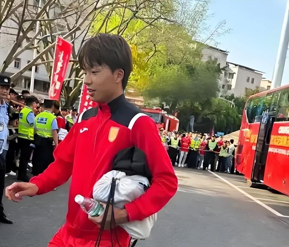 九游app下载-喜讯!重庆铜梁龙刚战平西海岸,李镇全就赛后发声做出重要决定